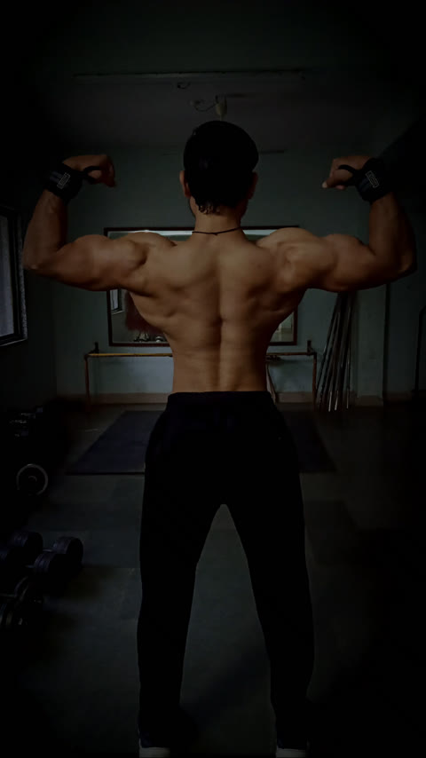 To Bolo Tararara.....
@moj @mojforcreators 
#ToBoloTararara #ViralOnMoj #Bodybuilding #GymMotivation #Backday #Workout #FeelFitIndia #Inspiration #fyp #bharat_varma