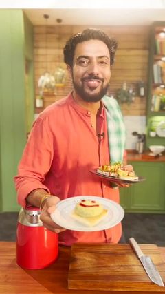 #BawarchiBrar ki pehli jugaadu recipe haazir hai! Zara chakh ke toh bataiye swaad iss ketli mein bane Potli Omelette ka. #DesiJugaad #RanveerBrar